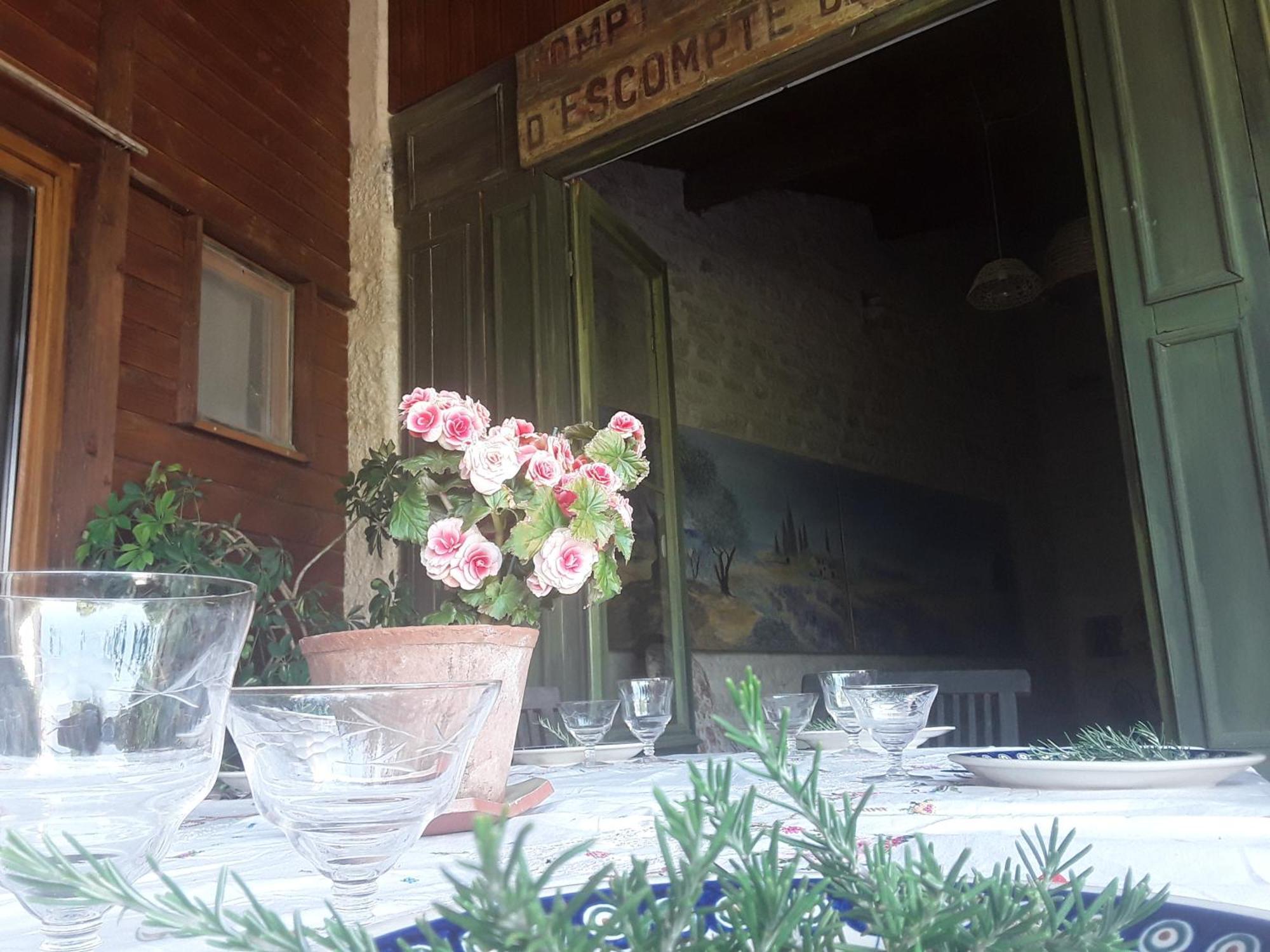 Bastida De Beata Bed and Breakfast Noailles  Εξωτερικό φωτογραφία