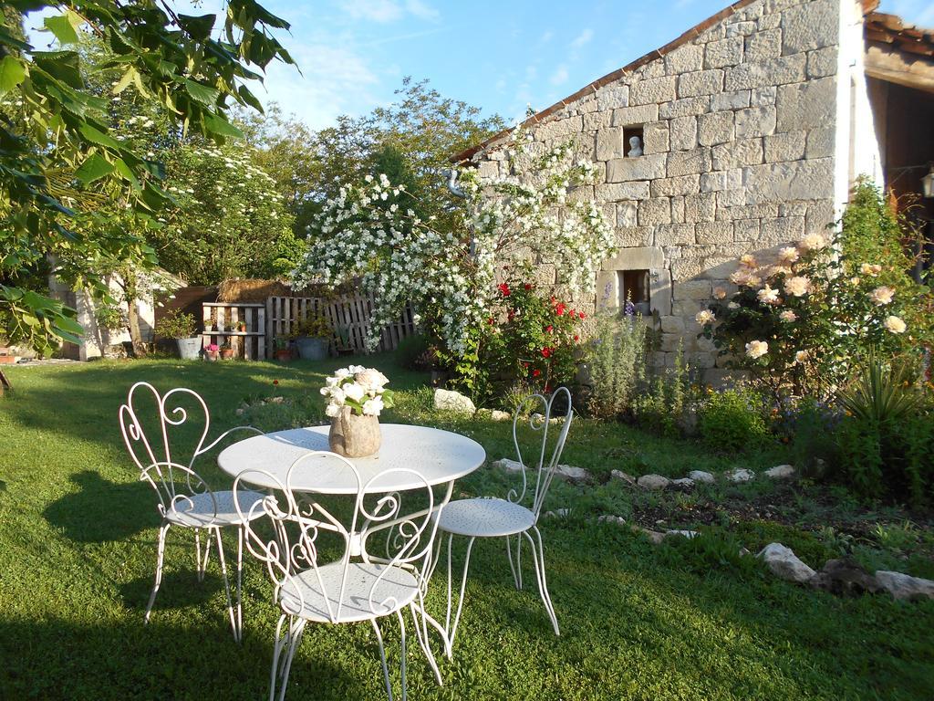Bastida De Beata Bed and Breakfast Noailles  Εξωτερικό φωτογραφία
