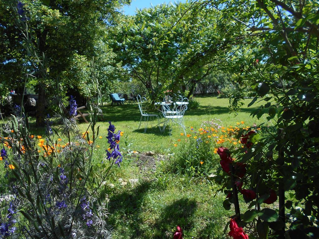 Bastida De Beata Bed and Breakfast Noailles  Εξωτερικό φωτογραφία
